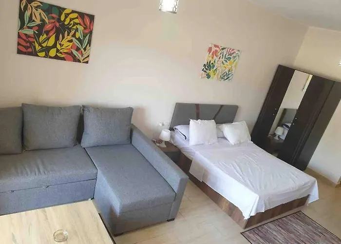 3316- Awesome Garden View In Al Dau Heights شقة الغردقة