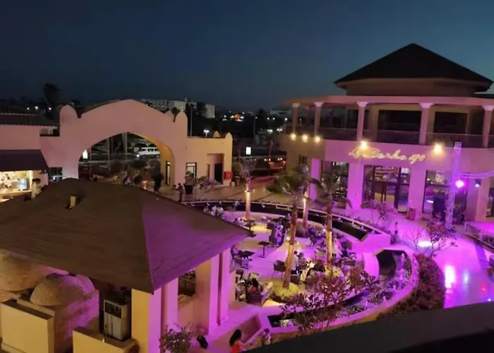 3316- Awesome Garden View In Al Dau Heights شقة *