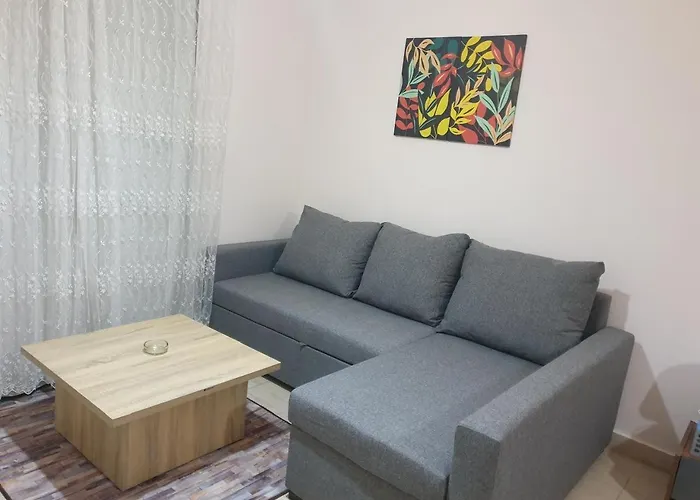 3316- Awesome Garden View In Al Dau Heights شقة *